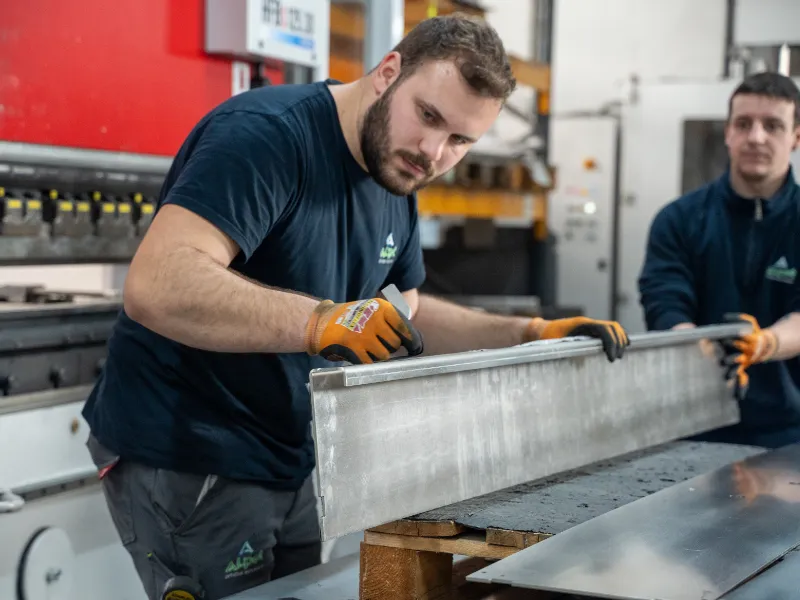 calandratura-lamiera-per-il-settore-industriale
